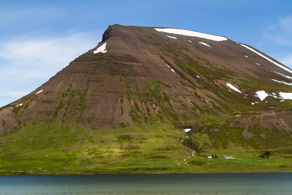 Berg am Fjord