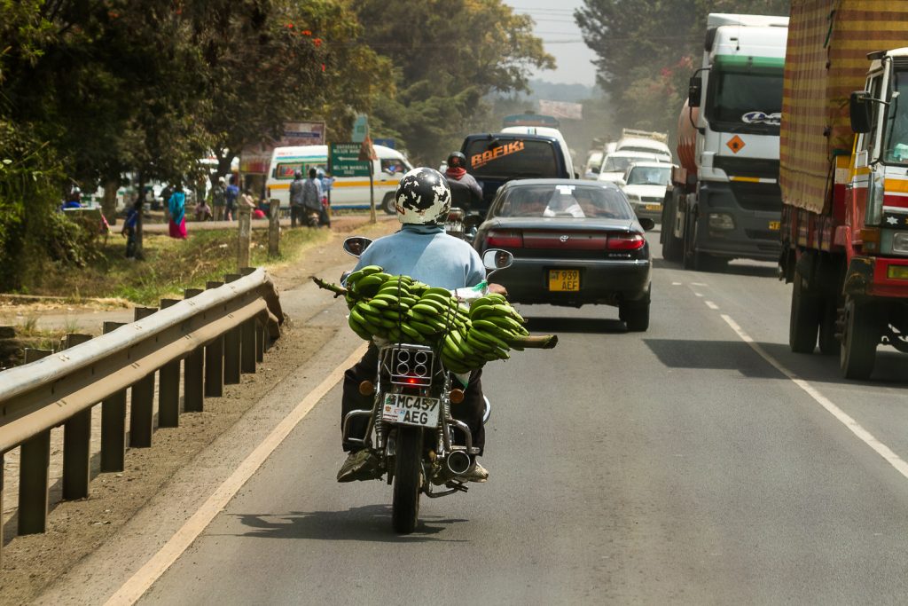 Bananentransport mit Motorrad